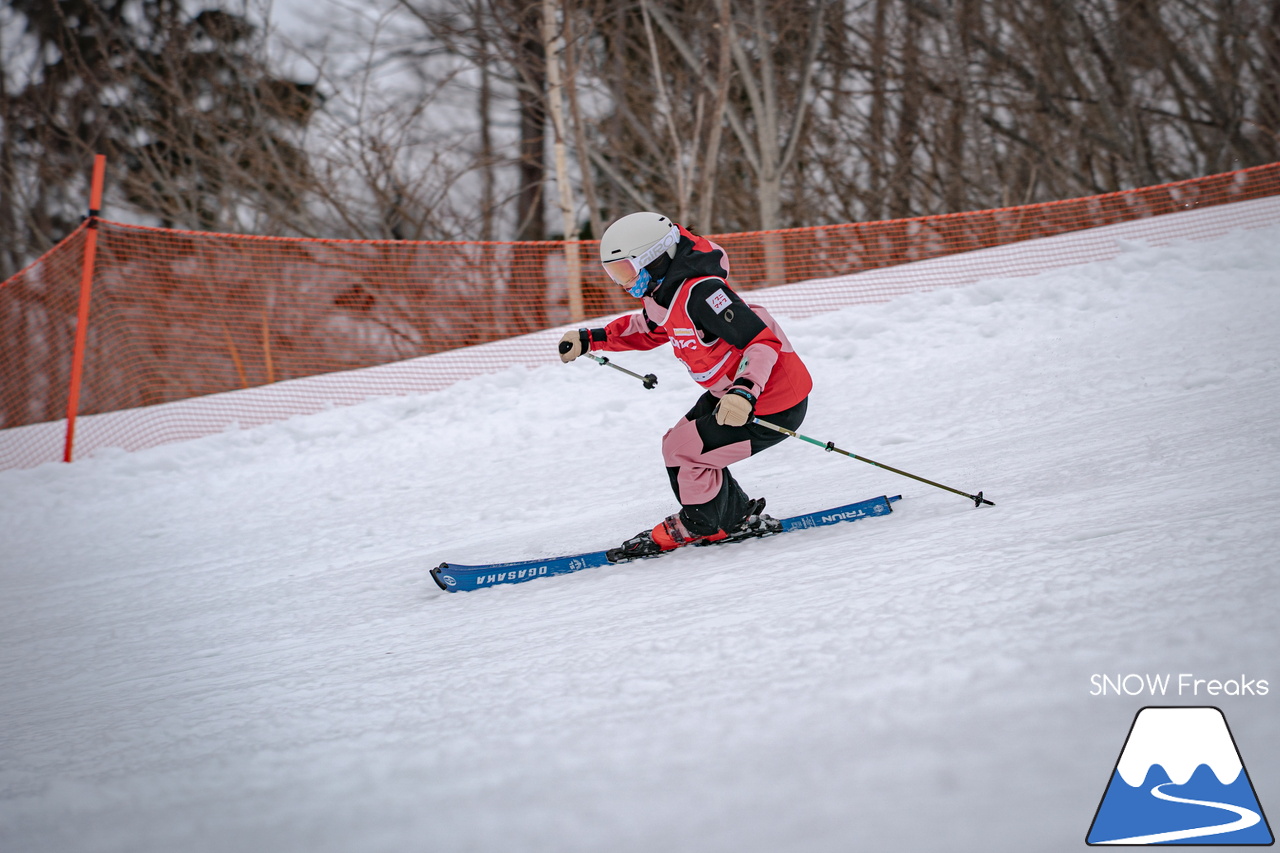 なんと約10年ぶりの「技術選」撮影?! PREMIER SKI ACADEMY presents 『2026プレミアカップ・スキー技術選』レポート！｜朝里川温泉スキー場